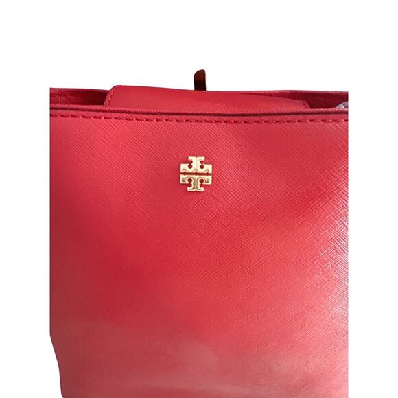 NWT Tory Burch Emerson Bucket Bag Red Saffiano Leather Bearberry Crossbody - Picture 7 of 16